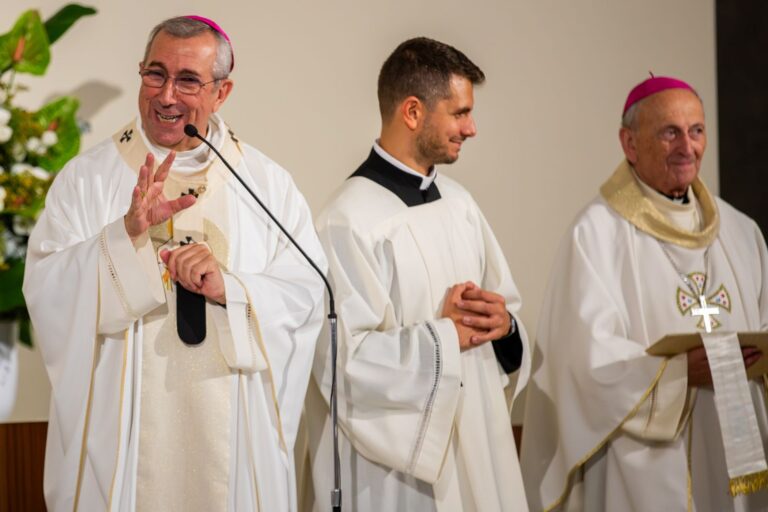Un momento di gioia durante la celebrazione – Chiesa Buon Pastore, Bari, 29 settembre 2026